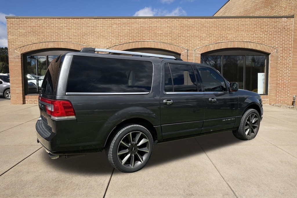 Used 2017 Lincoln Navigator L Reserve SUV