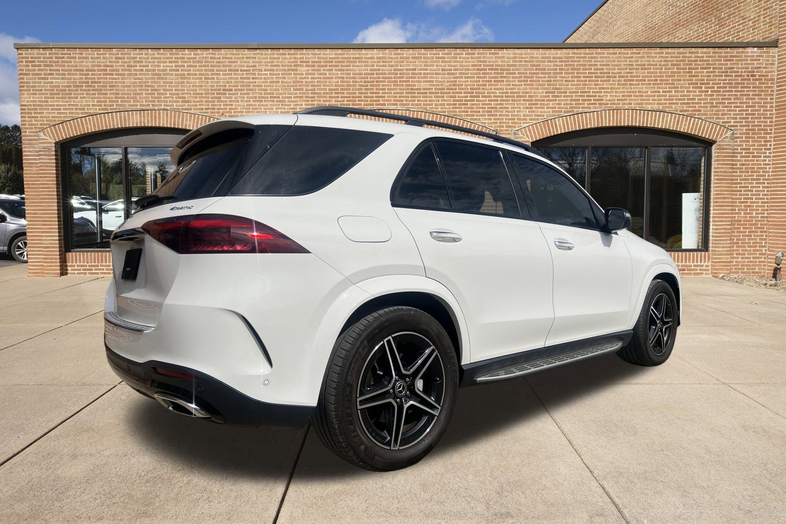 2024 Mercedes Benz GLE 350 4MATIC photo 2