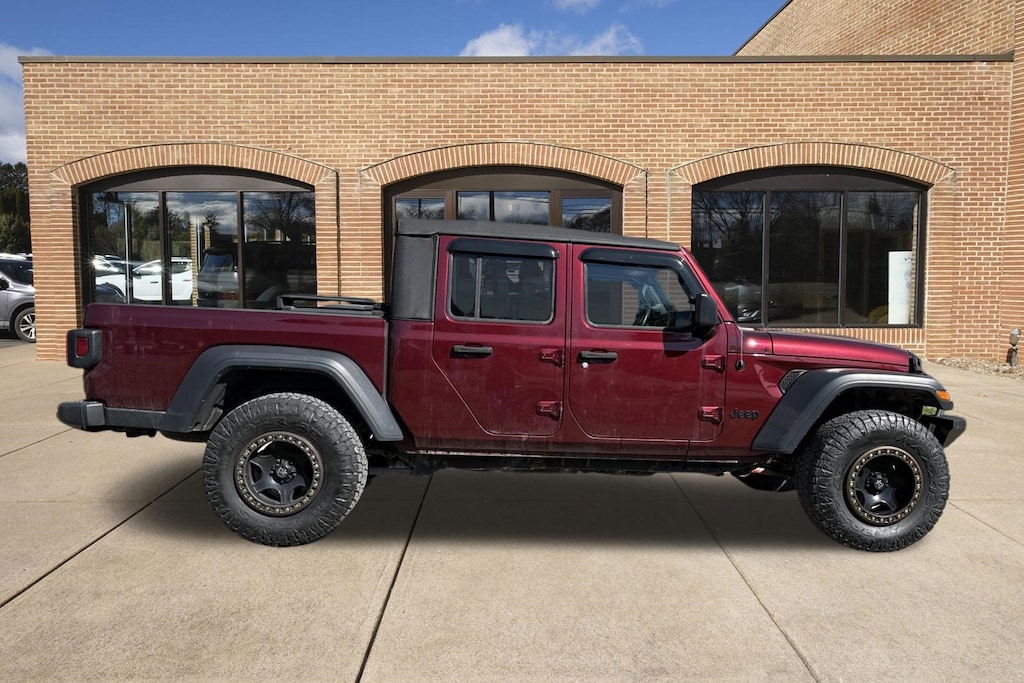 Used 2021 Jeep Gladiator Sport Truck Crew Cab