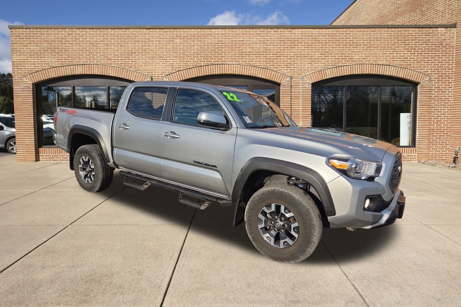 2022 Toyota Tacoma TRD Off Road's photo
