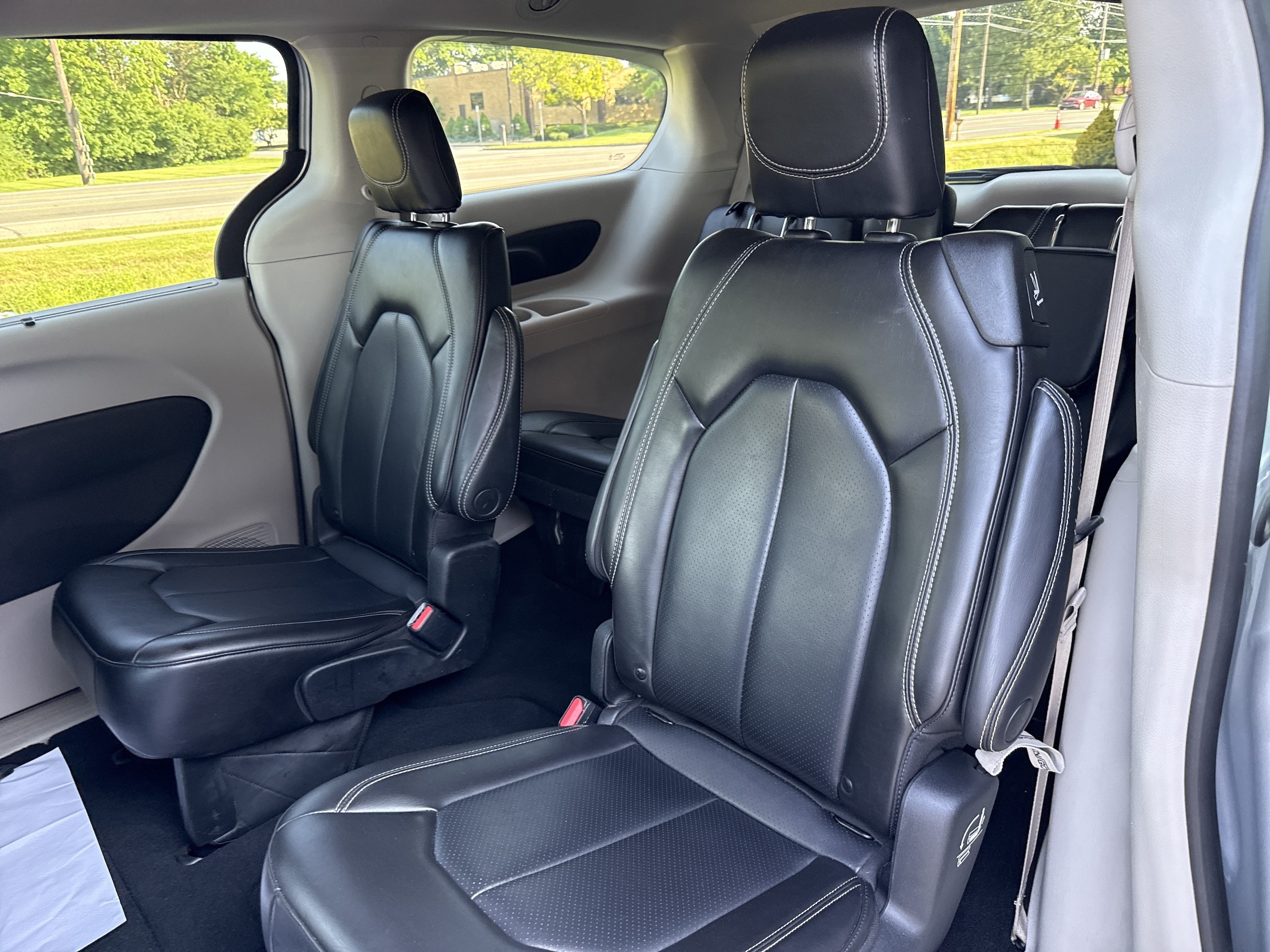 2023 Chrysler Pacifica Touring L - Photo 25