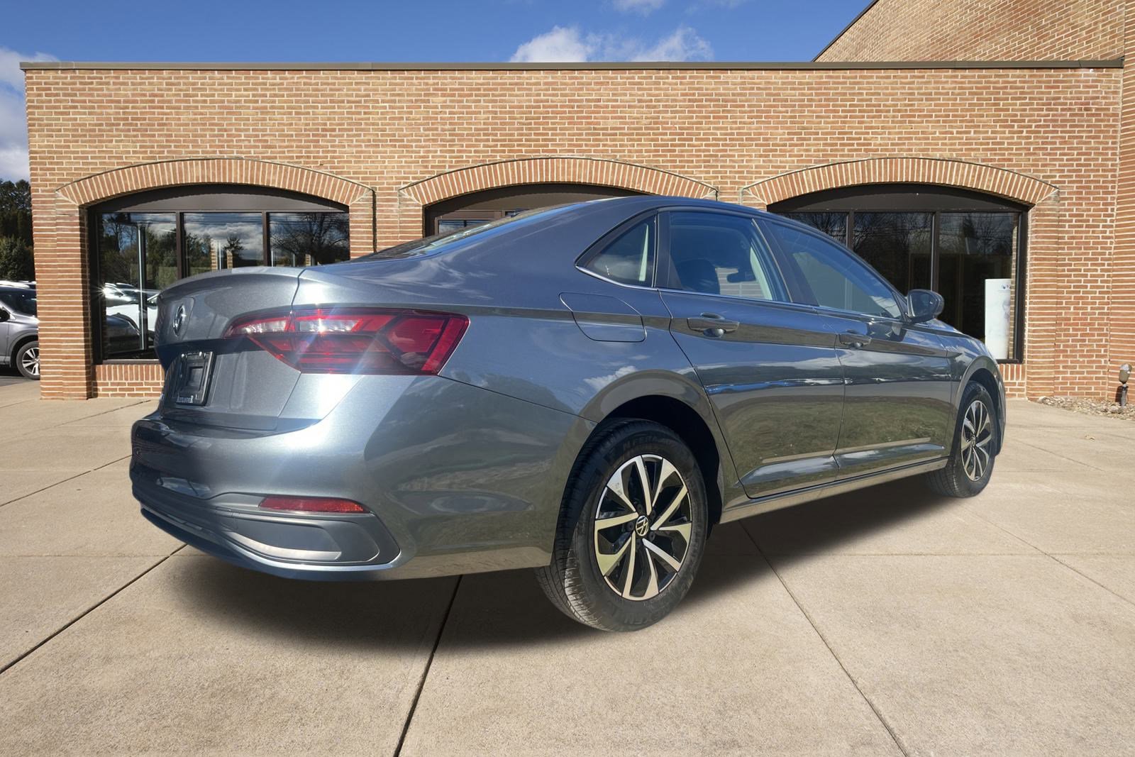 2024 Volkswagen Jetta 1.5T S photo 3