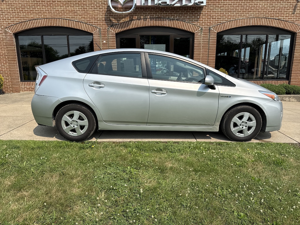 Used 2010 Toyota Prius III Hatchback