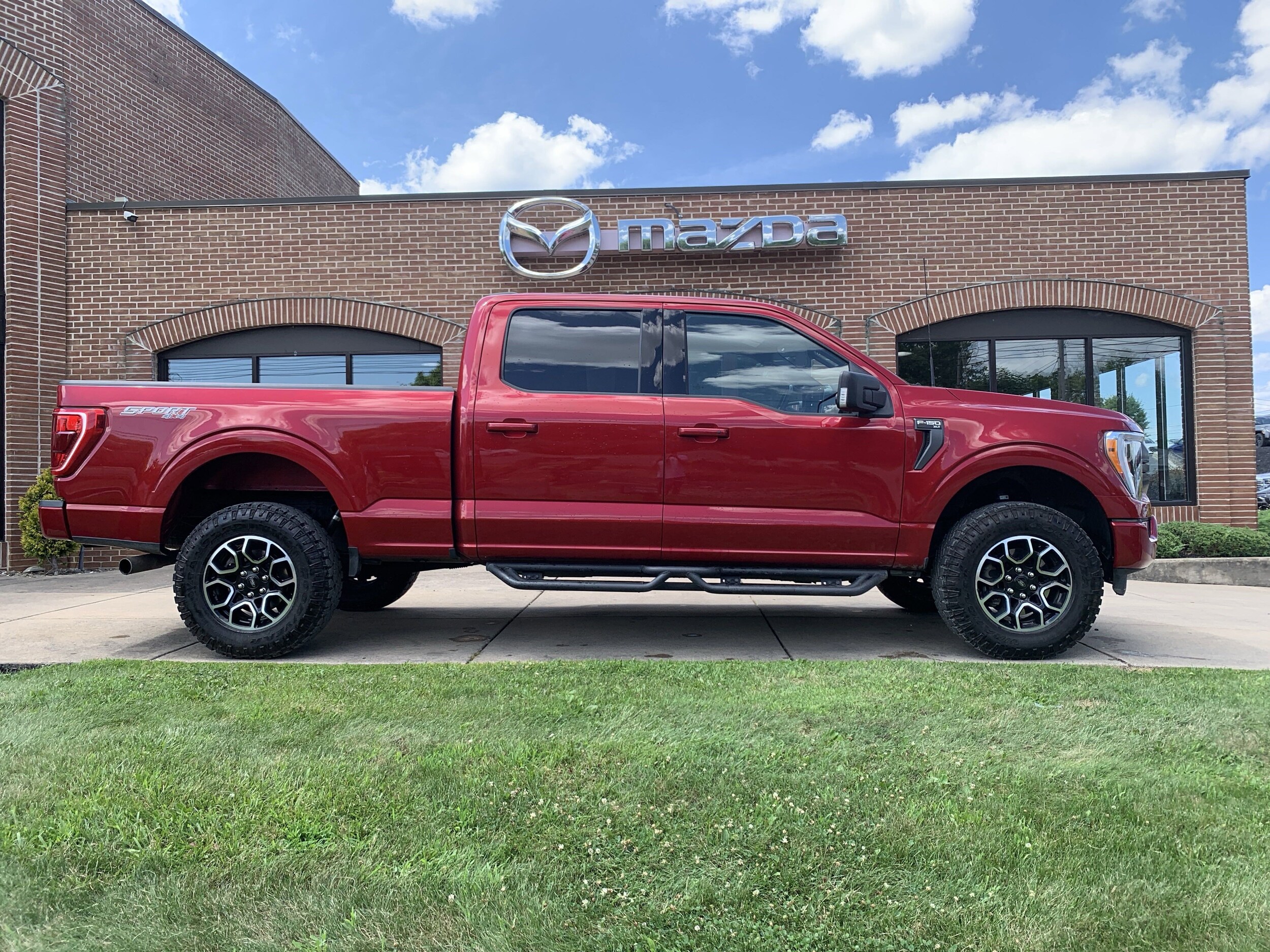 2022 Ford F-150 XLT photo 2