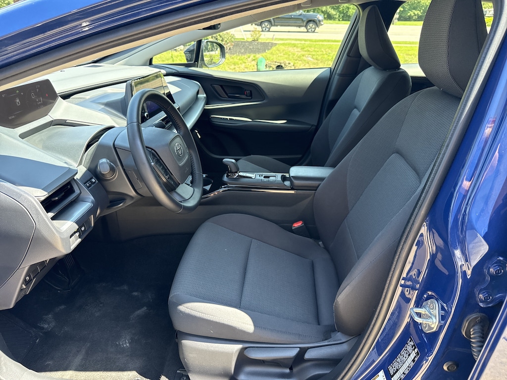 Used 2025 Toyota Prius LE Hatchback