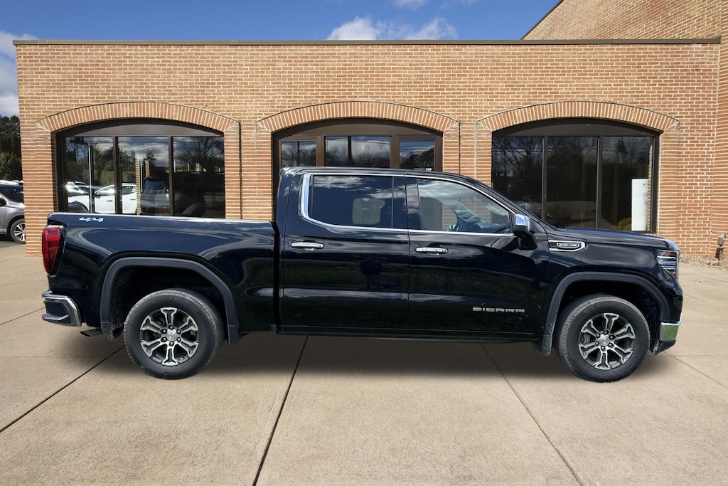 Used 2025 GMC Sierra 1500 SLT Truck Crew Cab