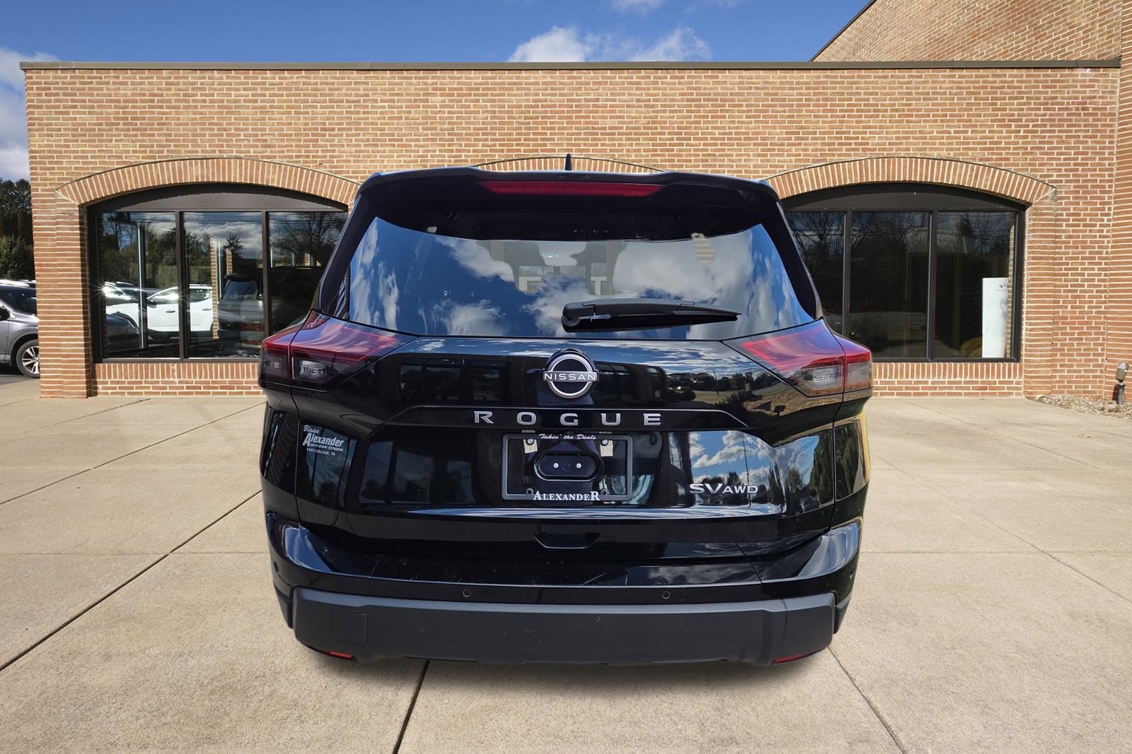 2024 Nissan Rogue AWD SV photo 2