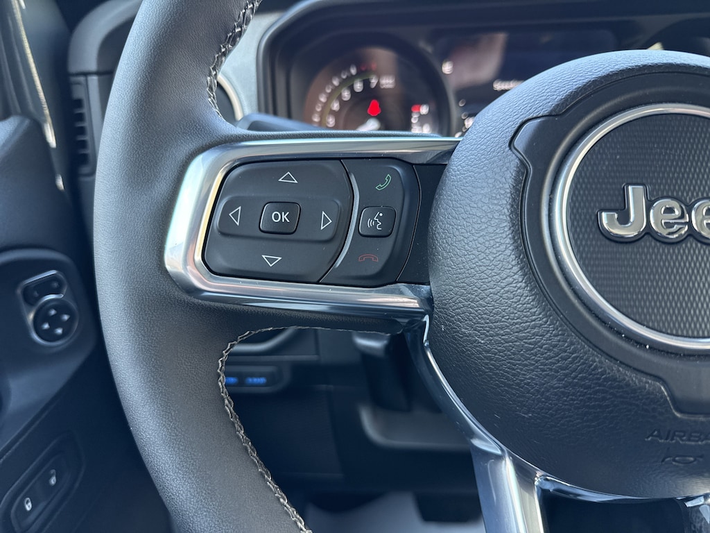 Used 2025 Jeep Wrangler 4xe Sahara SUV