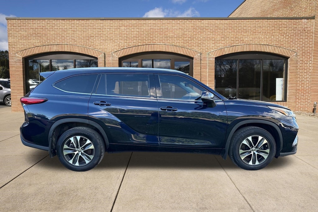Used 2020 Toyota Highlander XLE SUV