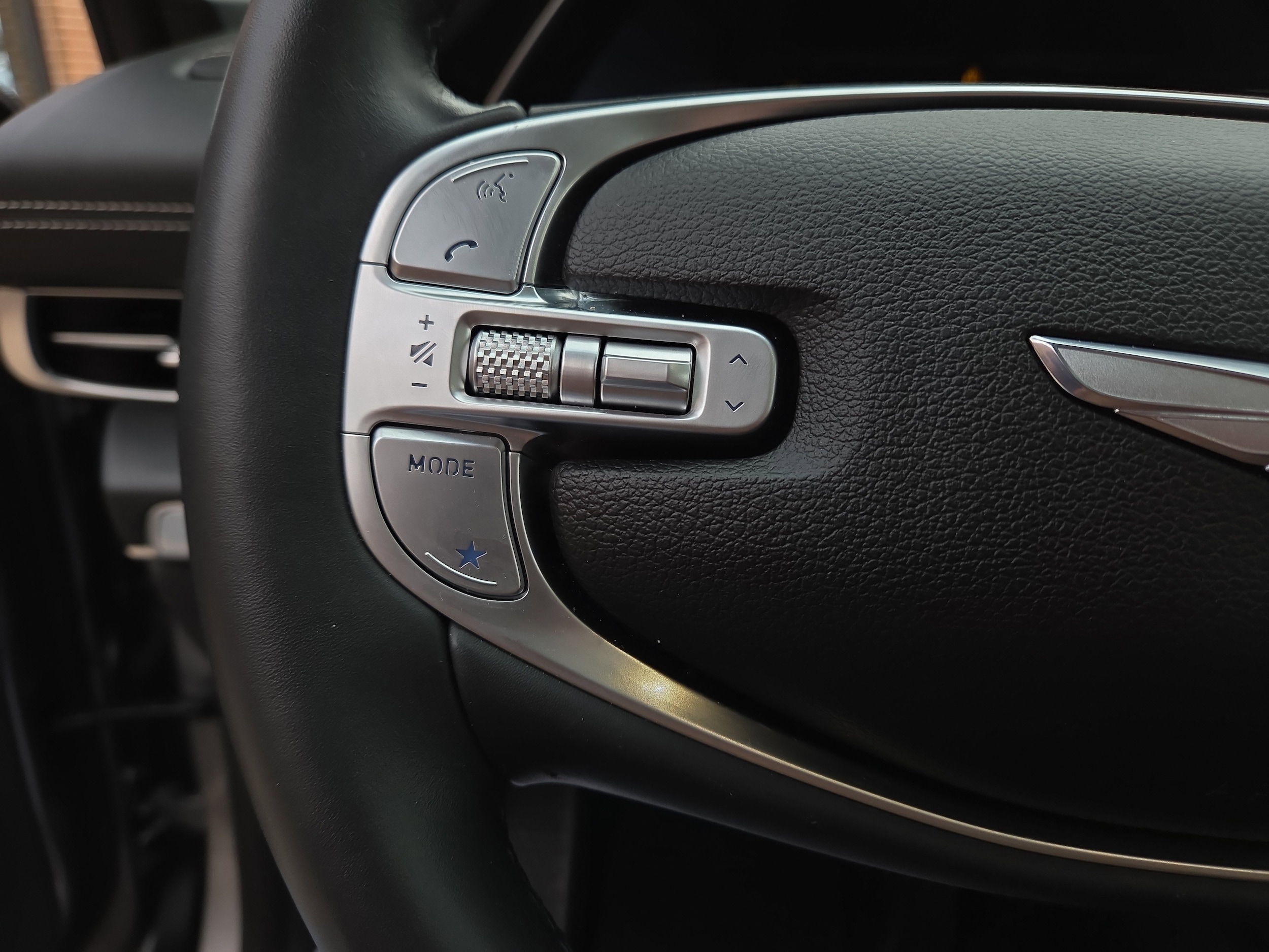 2024 GENESIS GV80 Standard - Photo 17