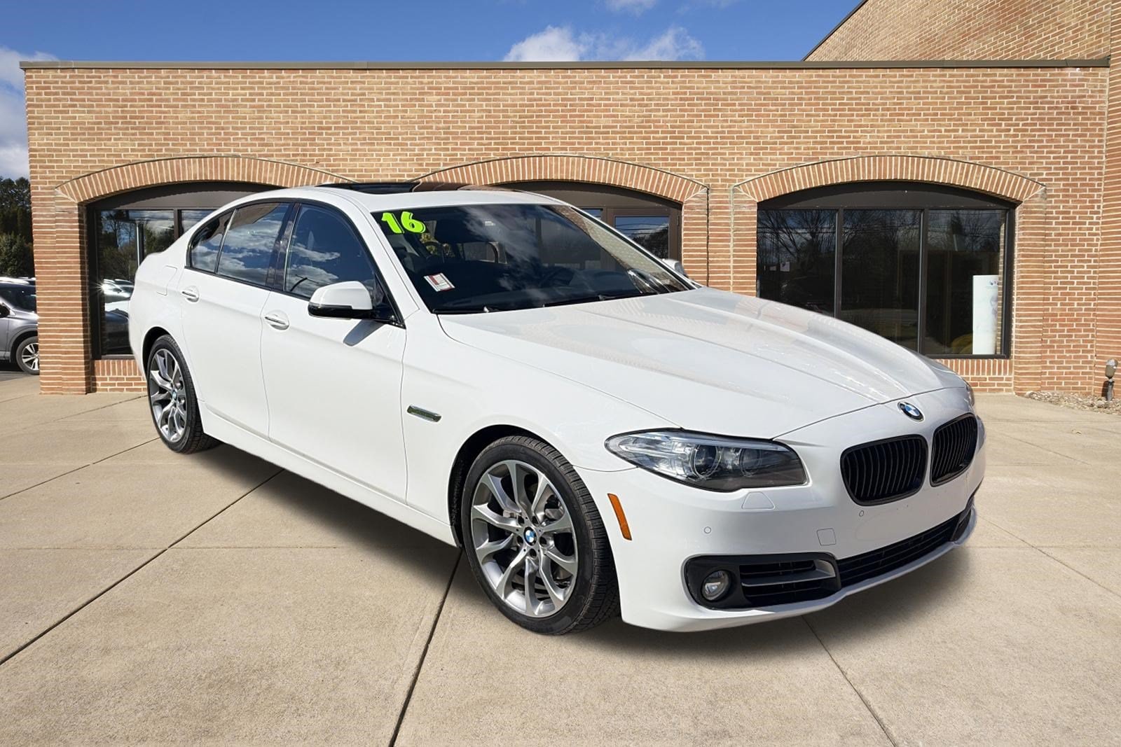 2016 BMW 5 Series 528i