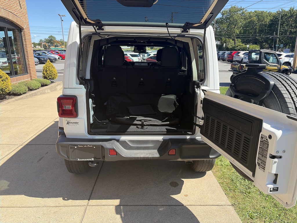 Used 2026 Jeep Wrangler Sahara SUV