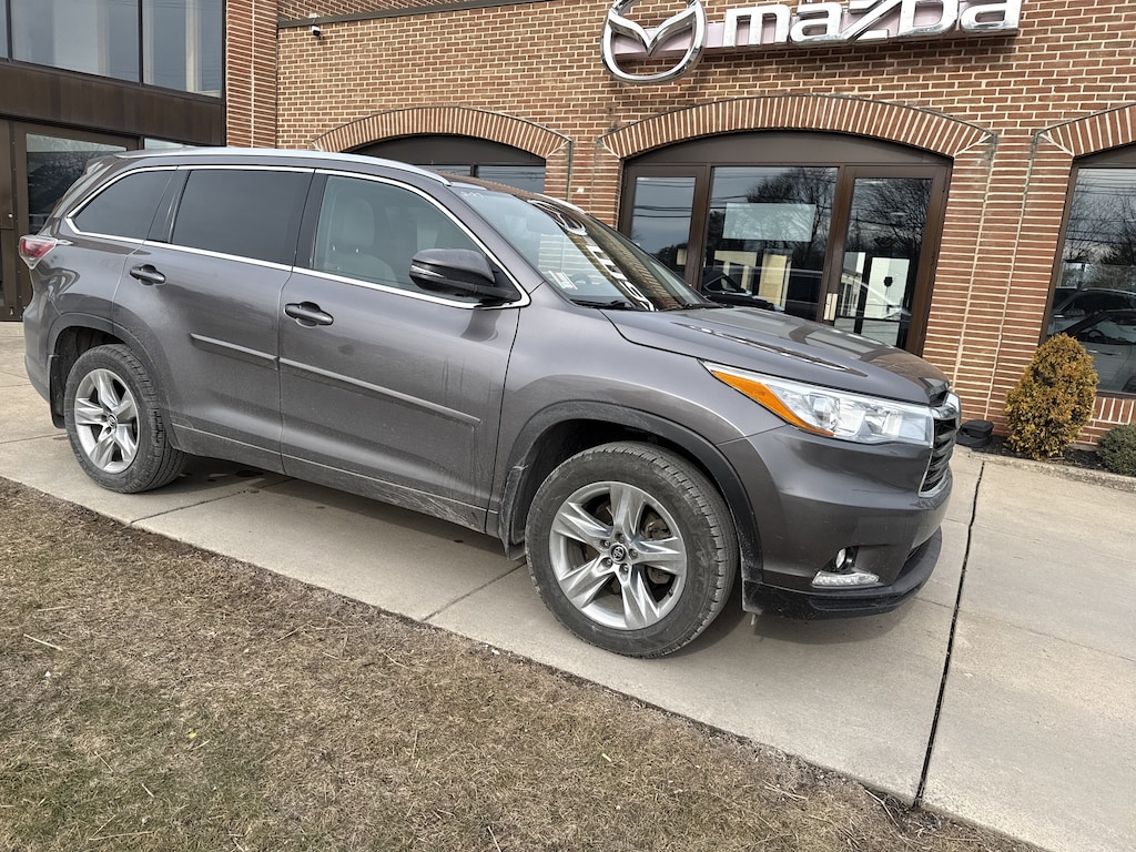 Used 2016 Toyota Highlander Limited V6 SUV