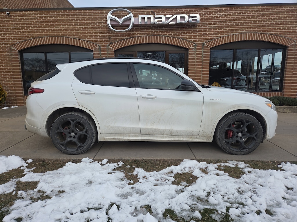 Used 2022 Alfa Romeo Stelvio Ti SUV