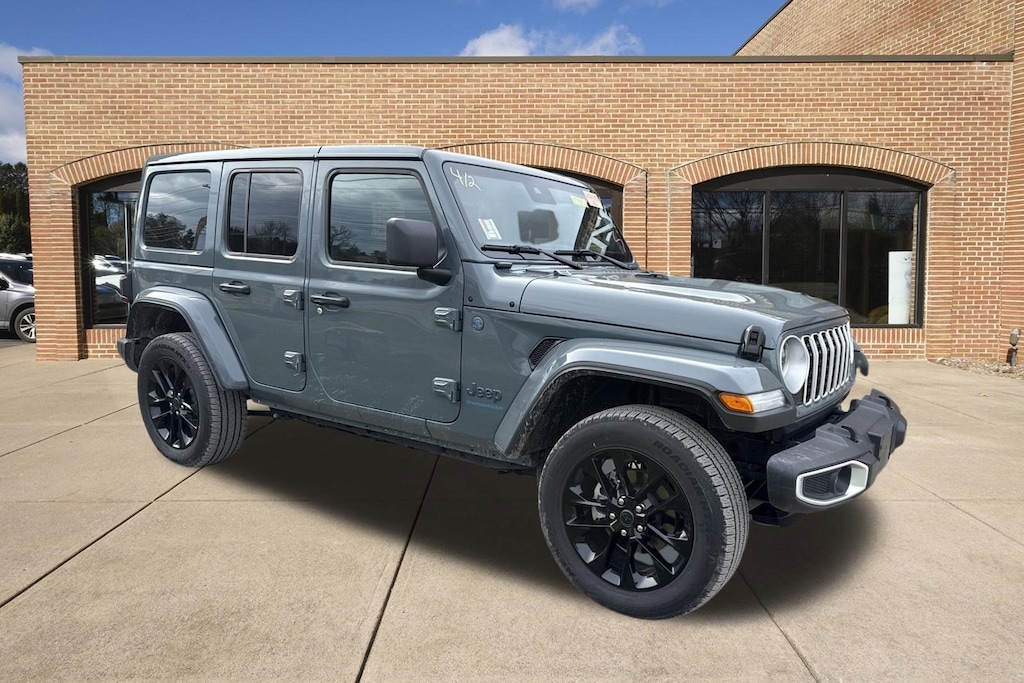 Used 2025 Jeep Wrangler 4xe Sahara SUV
