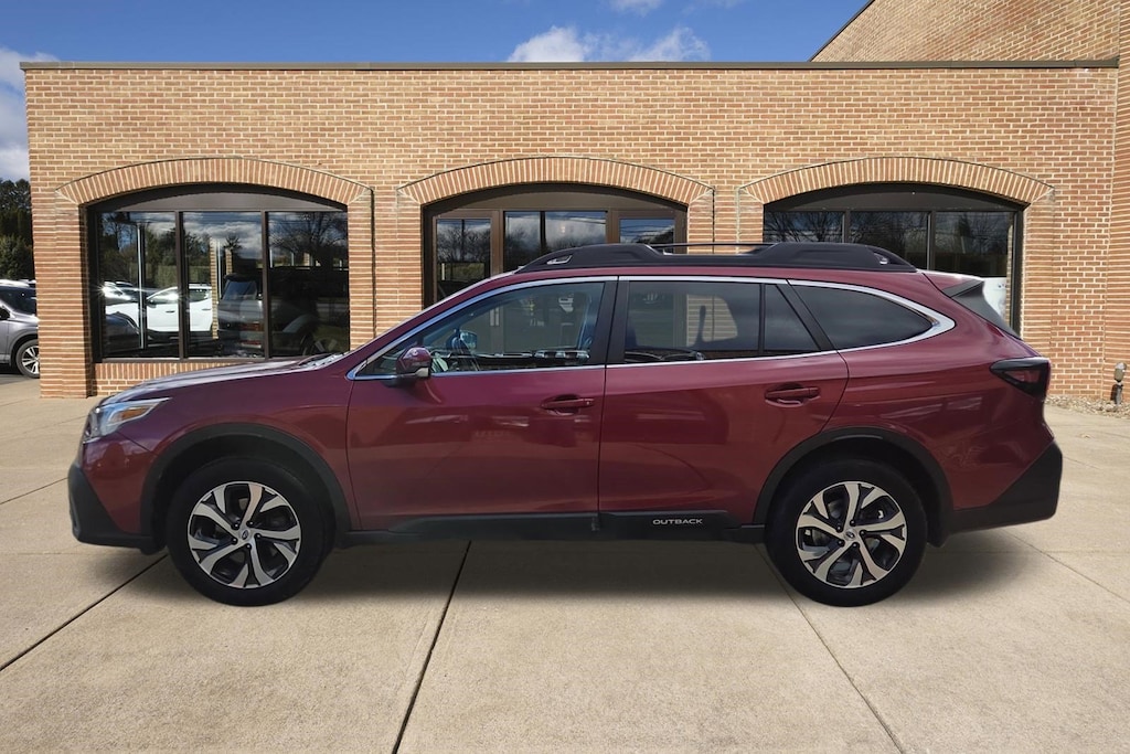 Used 2022 Subaru Outback Limited SUV