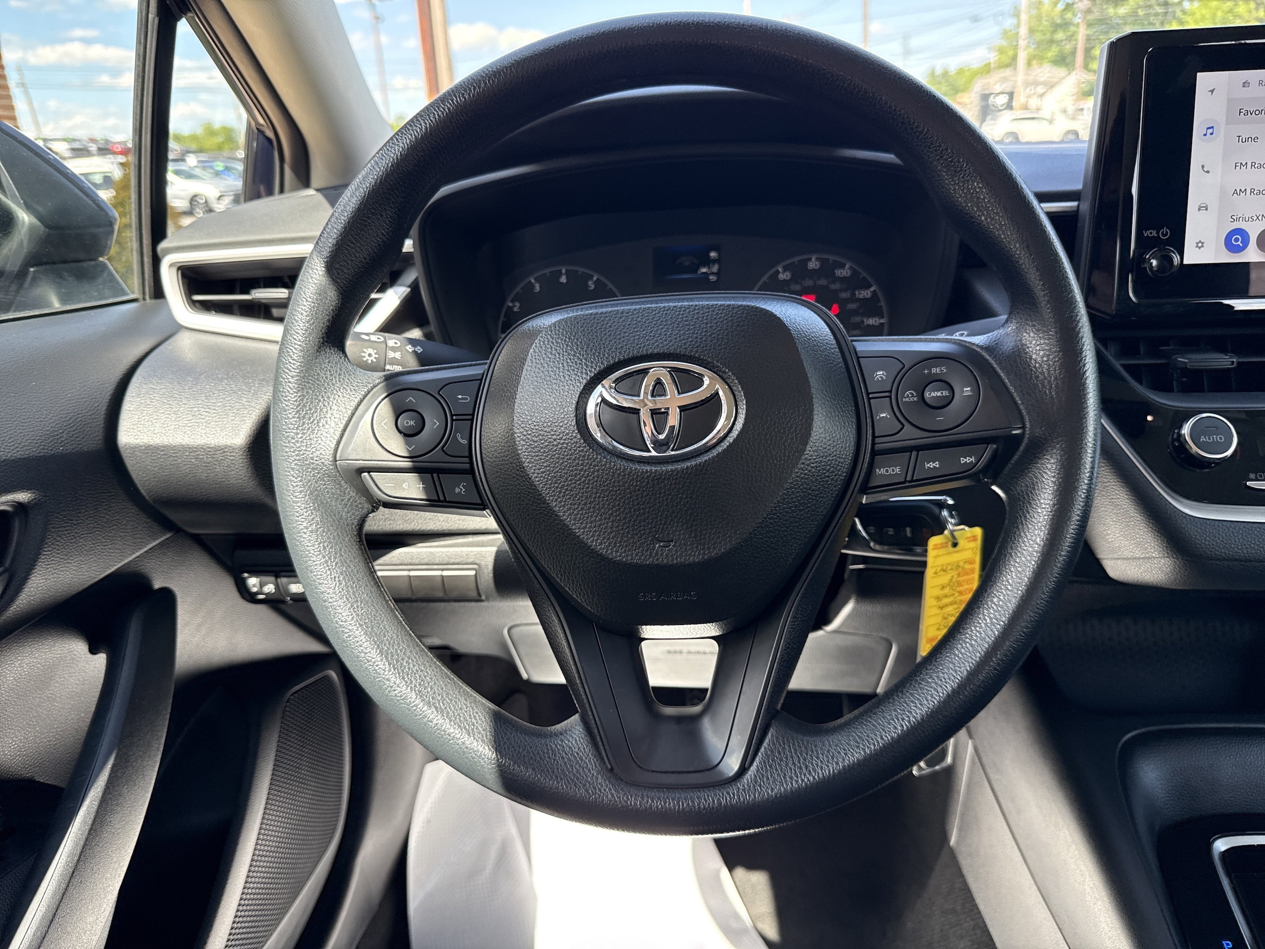 2025 Toyota Corolla LE - Photo 17