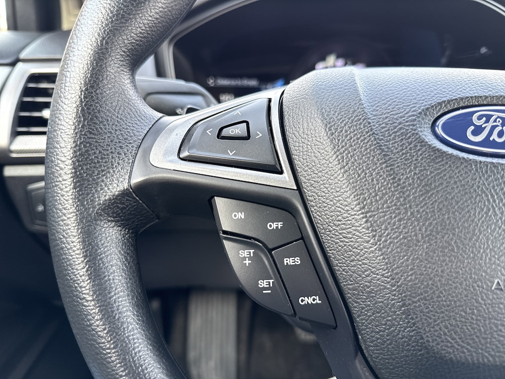 Used 2018 Ford Fusion SE Sedan