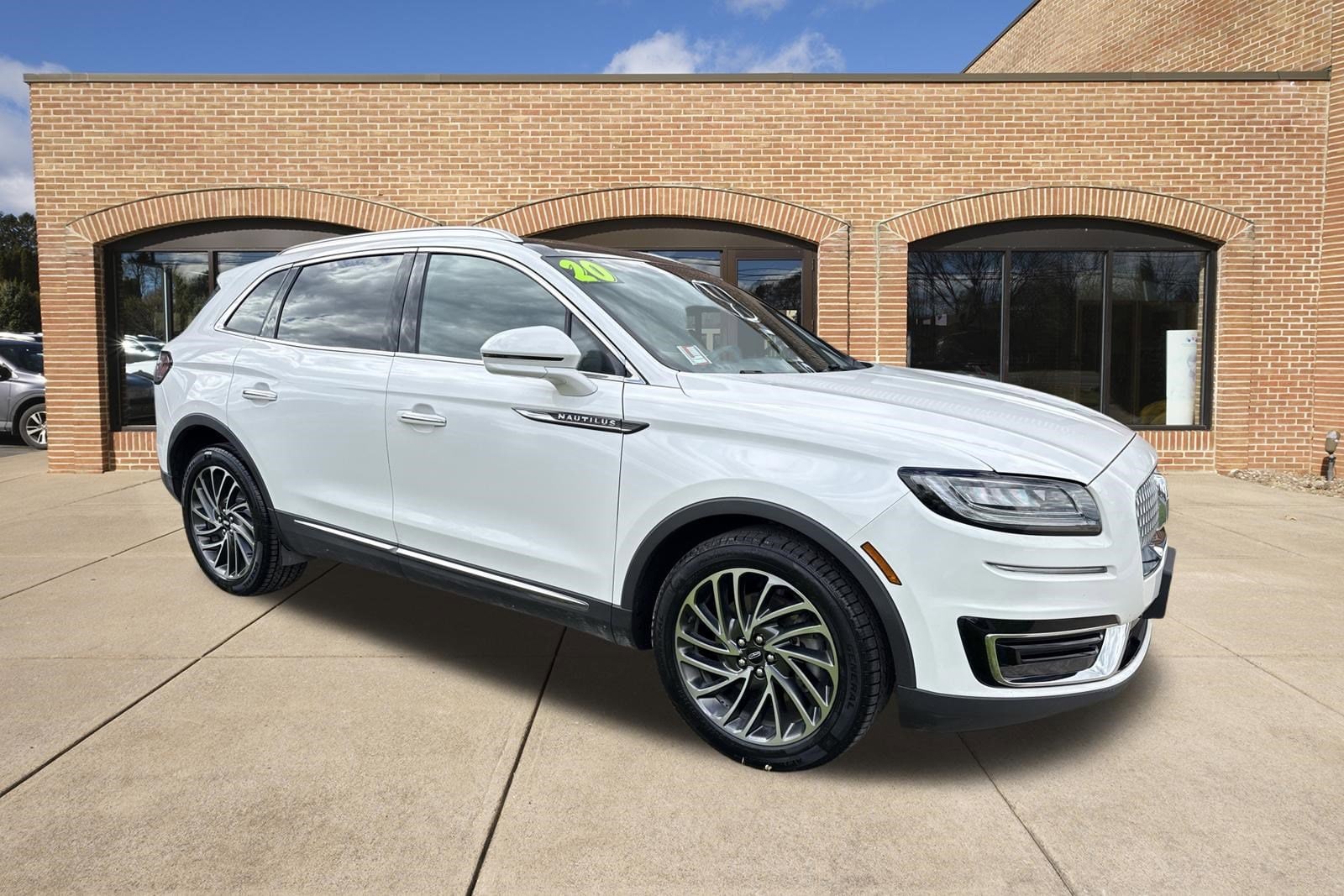 2020 Lincoln Nautilus Reserve AWD's photo