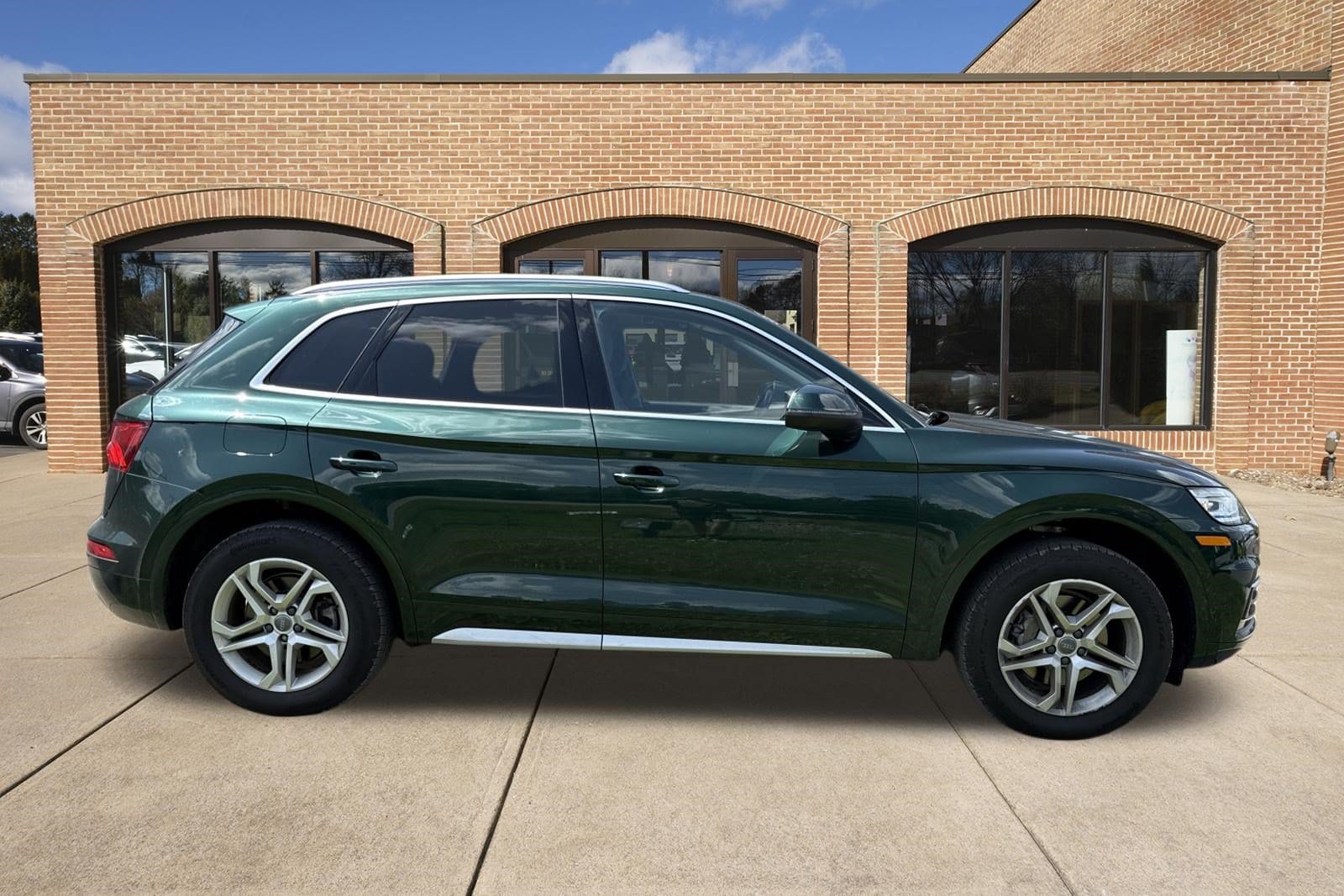 Used 2019 Audi Q5 Premium with VIN WA1ANAFY8K2116671 for sale in State College, PA