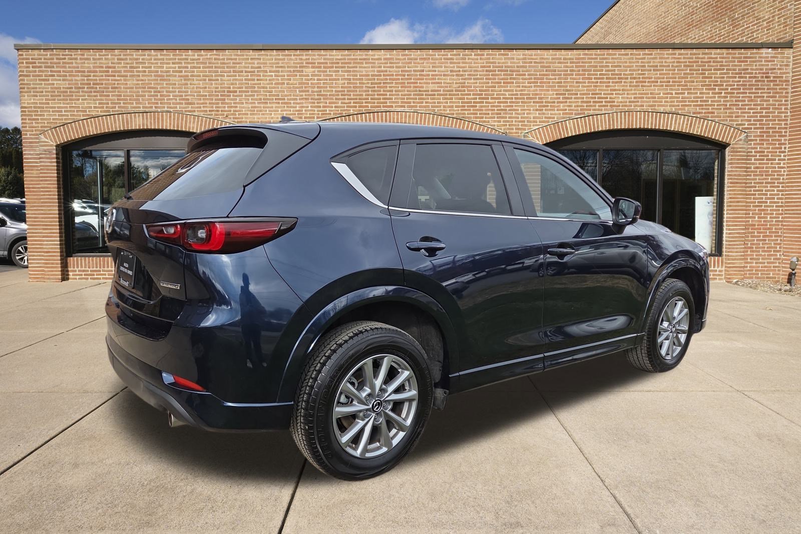 2025 Mazda CX-5 2.5 Select photo 3