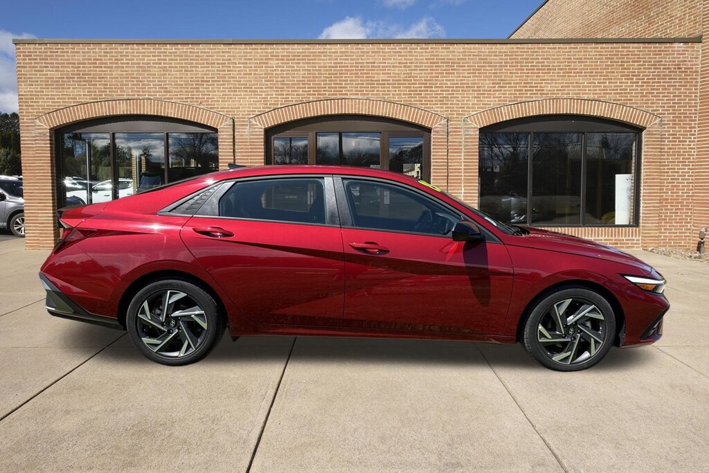 Certified 2025 Hyundai Elantra SEL Sport Sedan