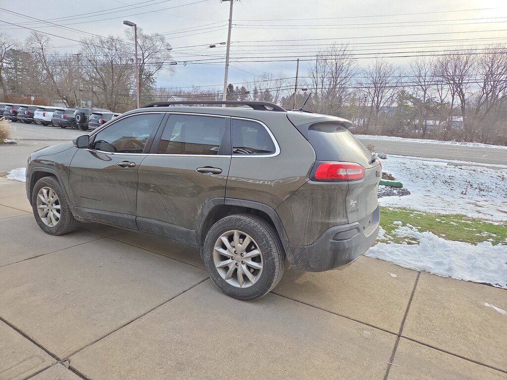 Used 2015 Jeep Cherokee Limited 4x4 SUV