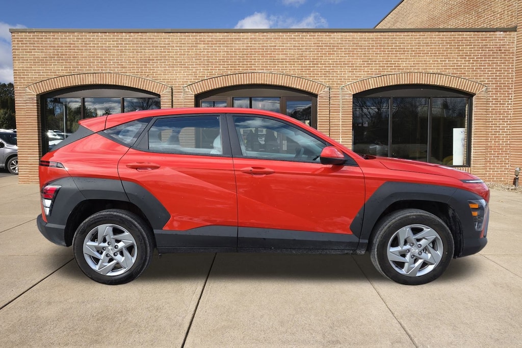 Used 2025 Hyundai Kona SE SUV