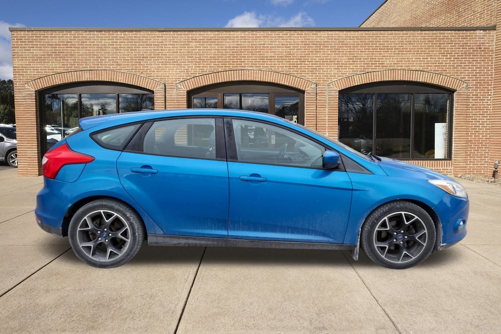 Used 2012 Ford Focus SE Hatchback