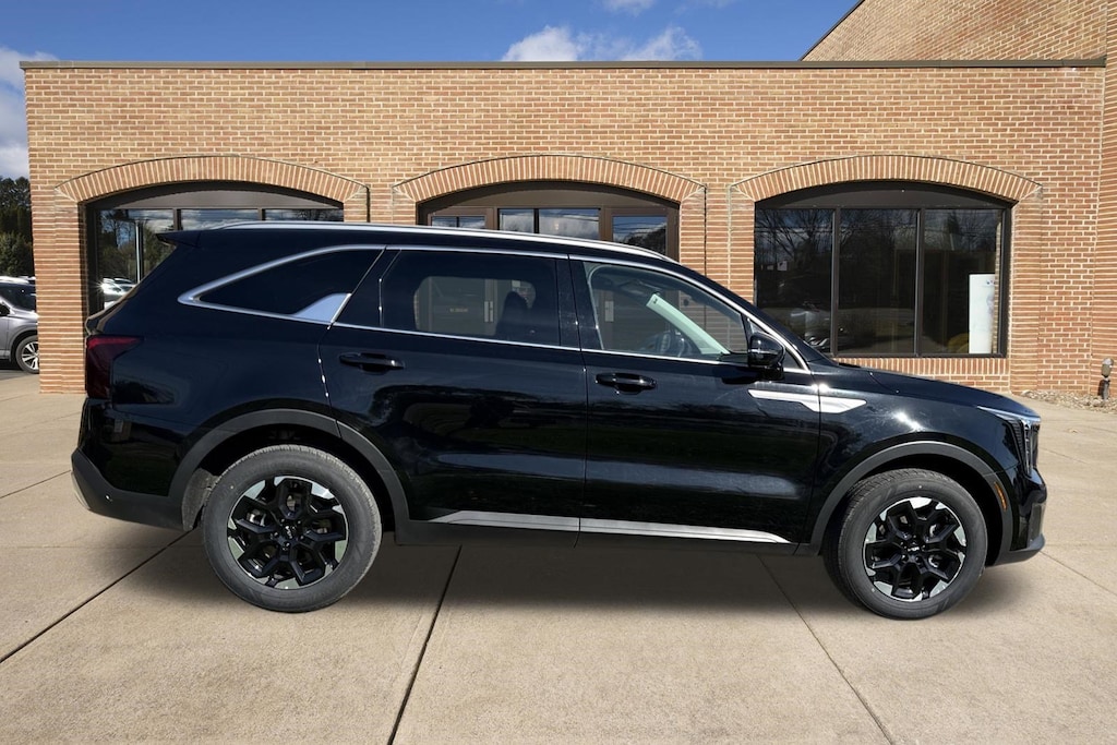 Used 2024 Kia Sorento S SUV