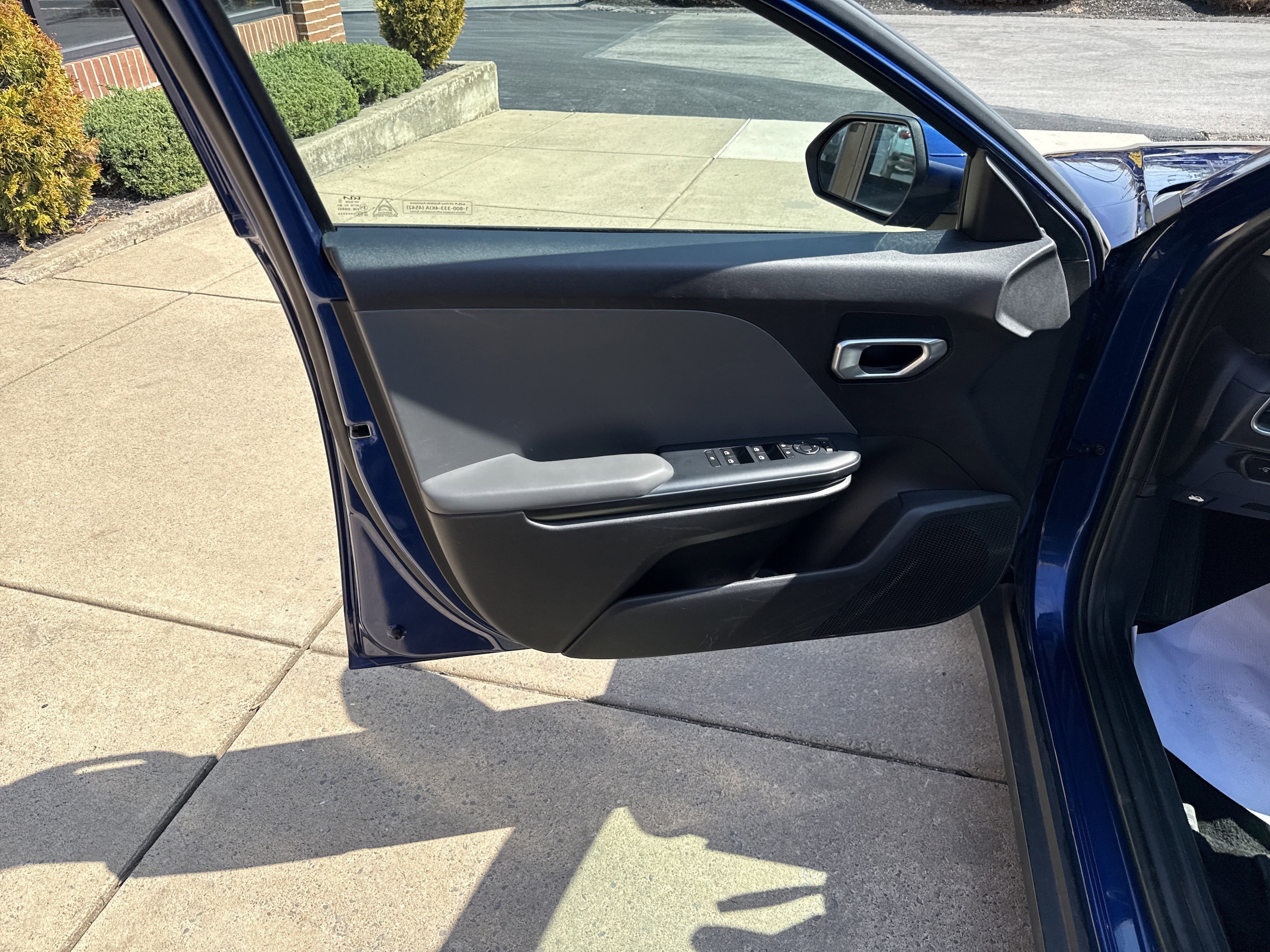 2025 Kia K4 LXS - Photo 15