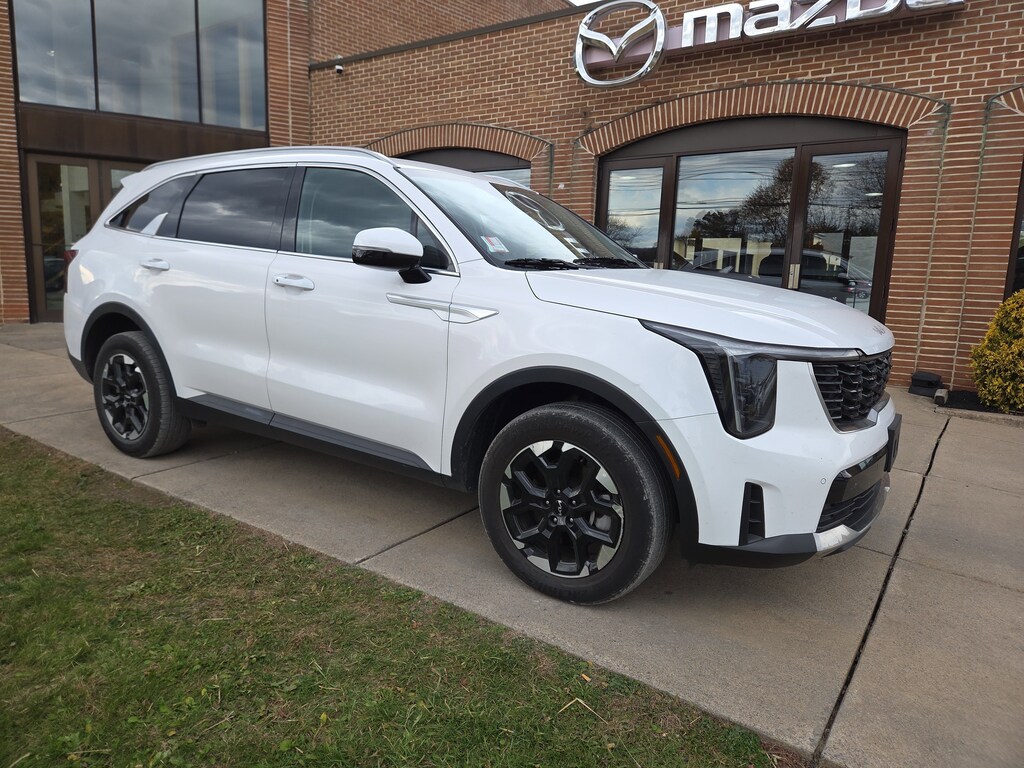 Used 2024 Kia Sorento S SUV