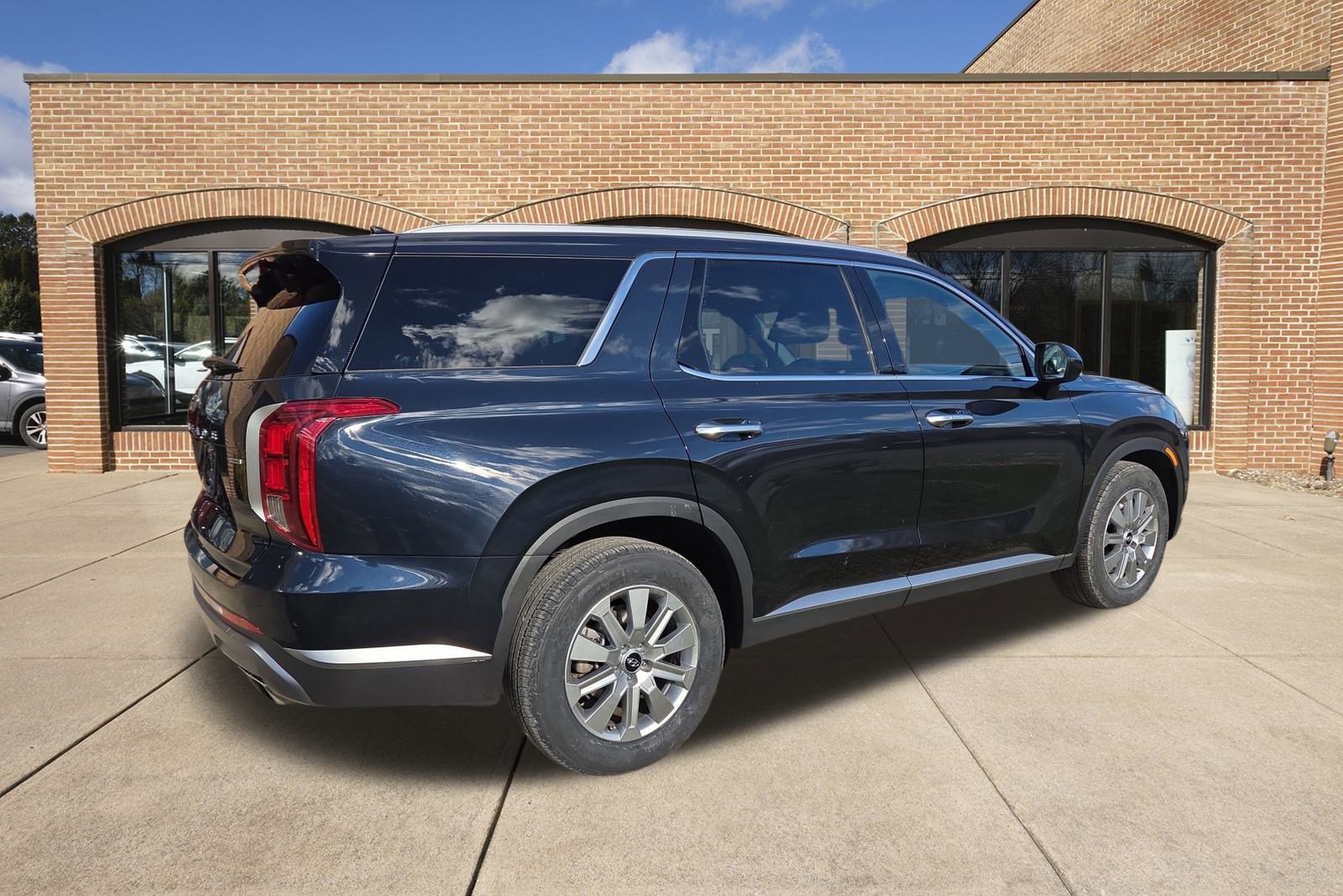 2024 Hyundai Palisade SEL photo 3
