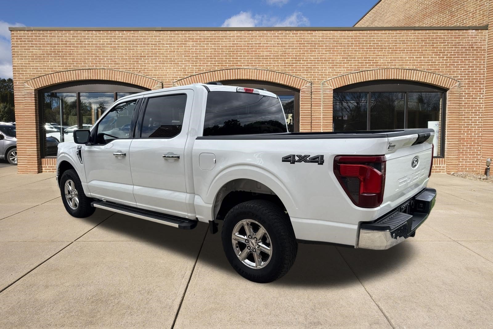 2025 Ford F-150 XLT - Photo 6
