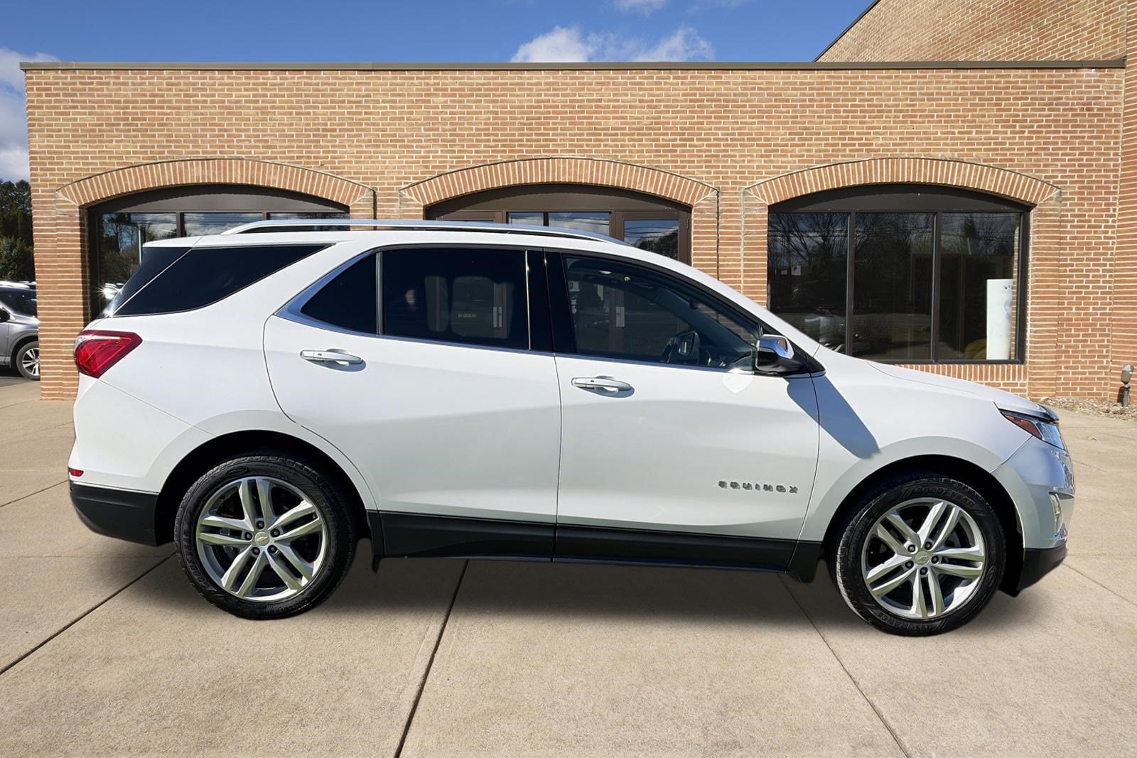 Used 2019 Chevrolet Equinox Premier with VIN 2GNAXYEX3K6287095 for sale in State College, PA