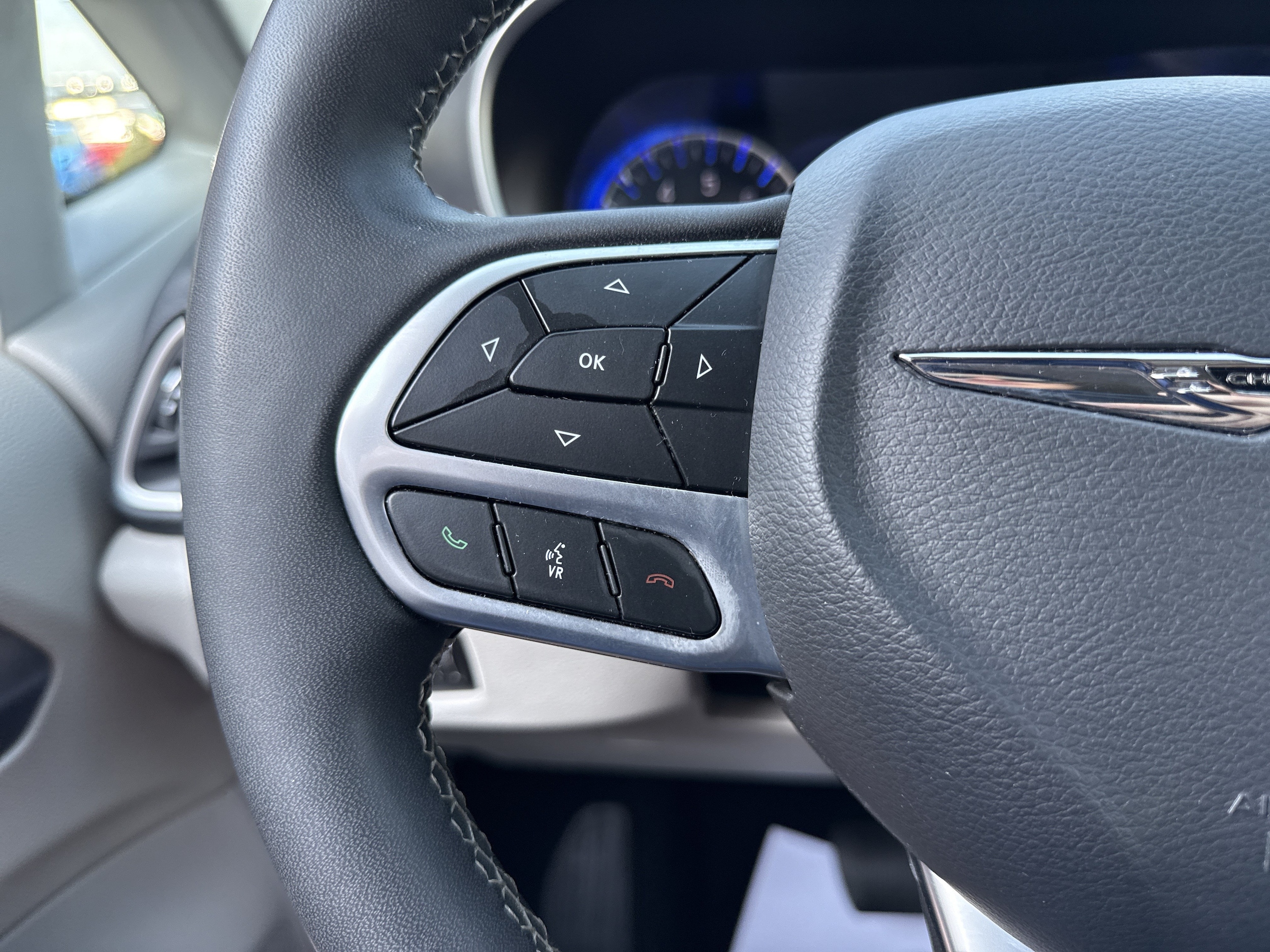 2023 Chrysler Pacifica Touring L - Photo 14