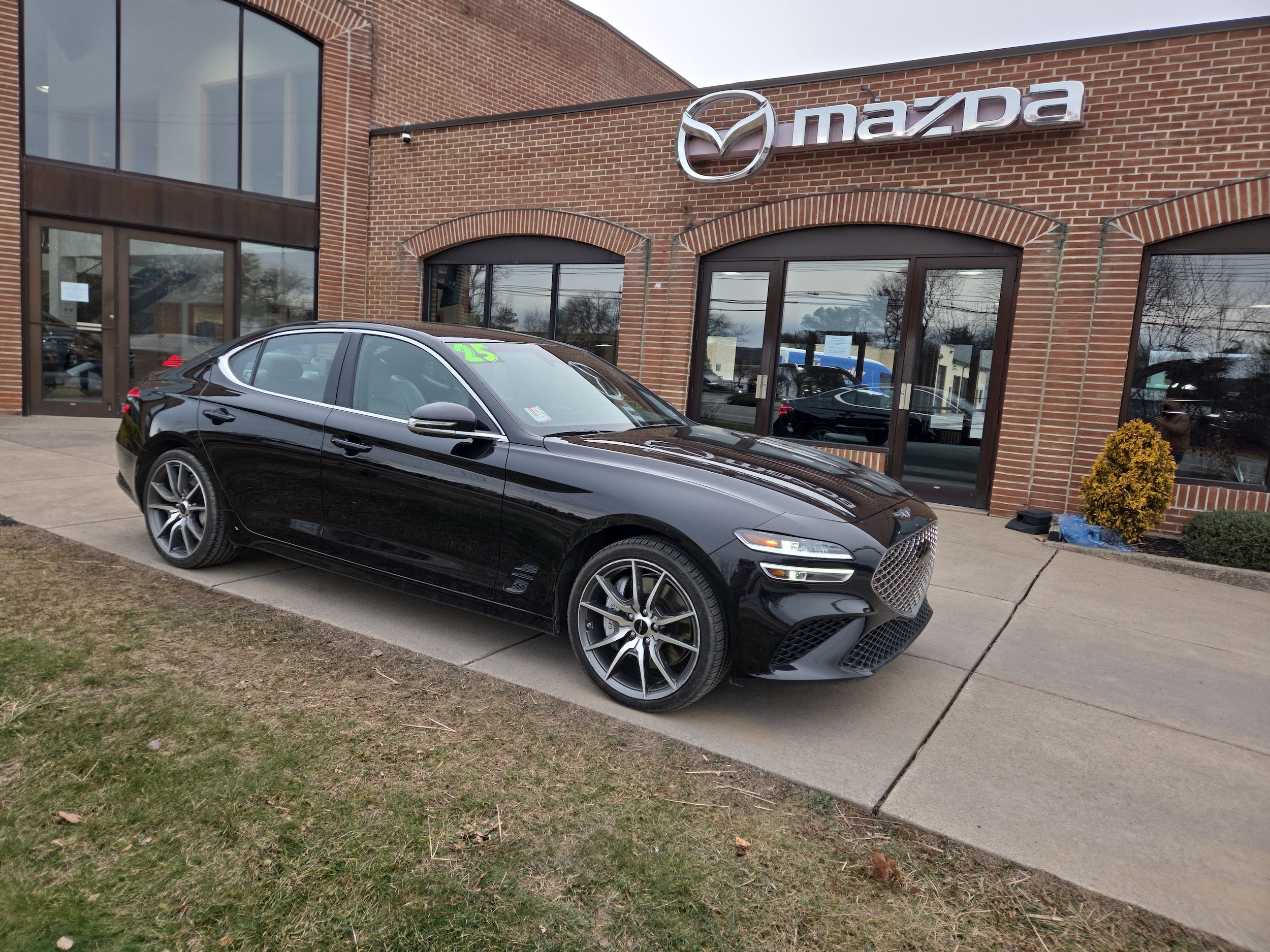 2025 GENESIS G70 Standard's photo