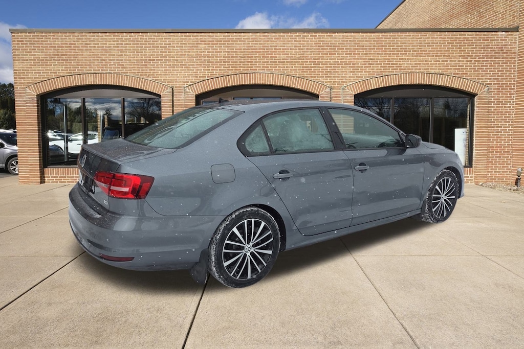 Used 2015 Volkswagen Jetta Sedan 1.8T Sport Sedan