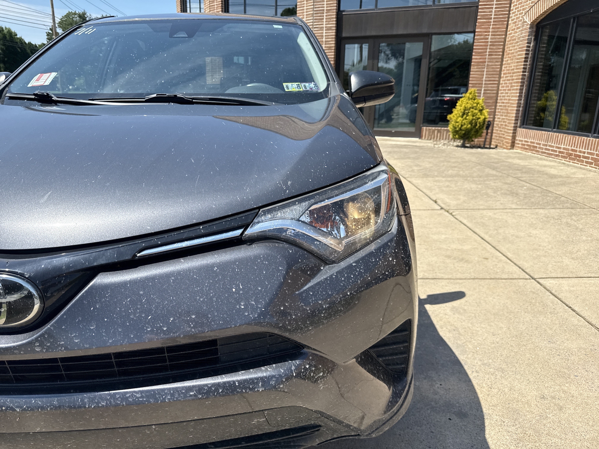 2018 Toyota RAV4 LE - Photo 9