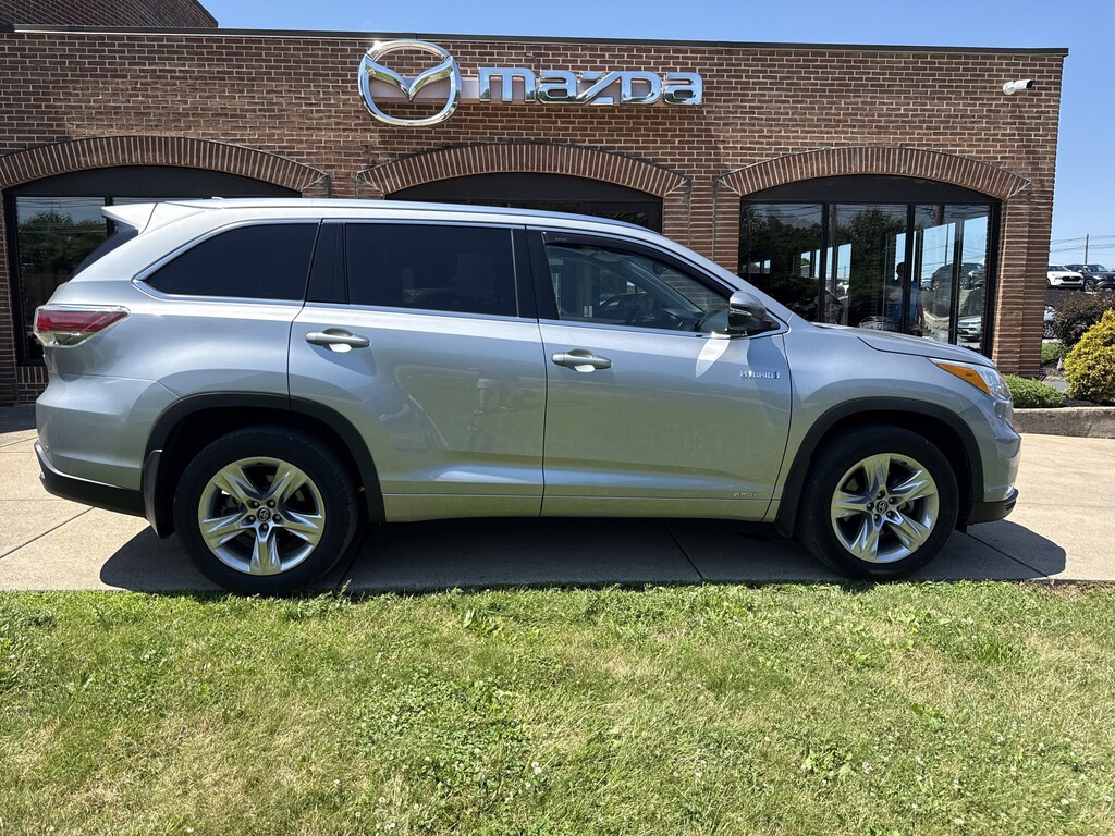 Used 2016 Toyota Highlander Hybrid Limited Platinum V6 SUV