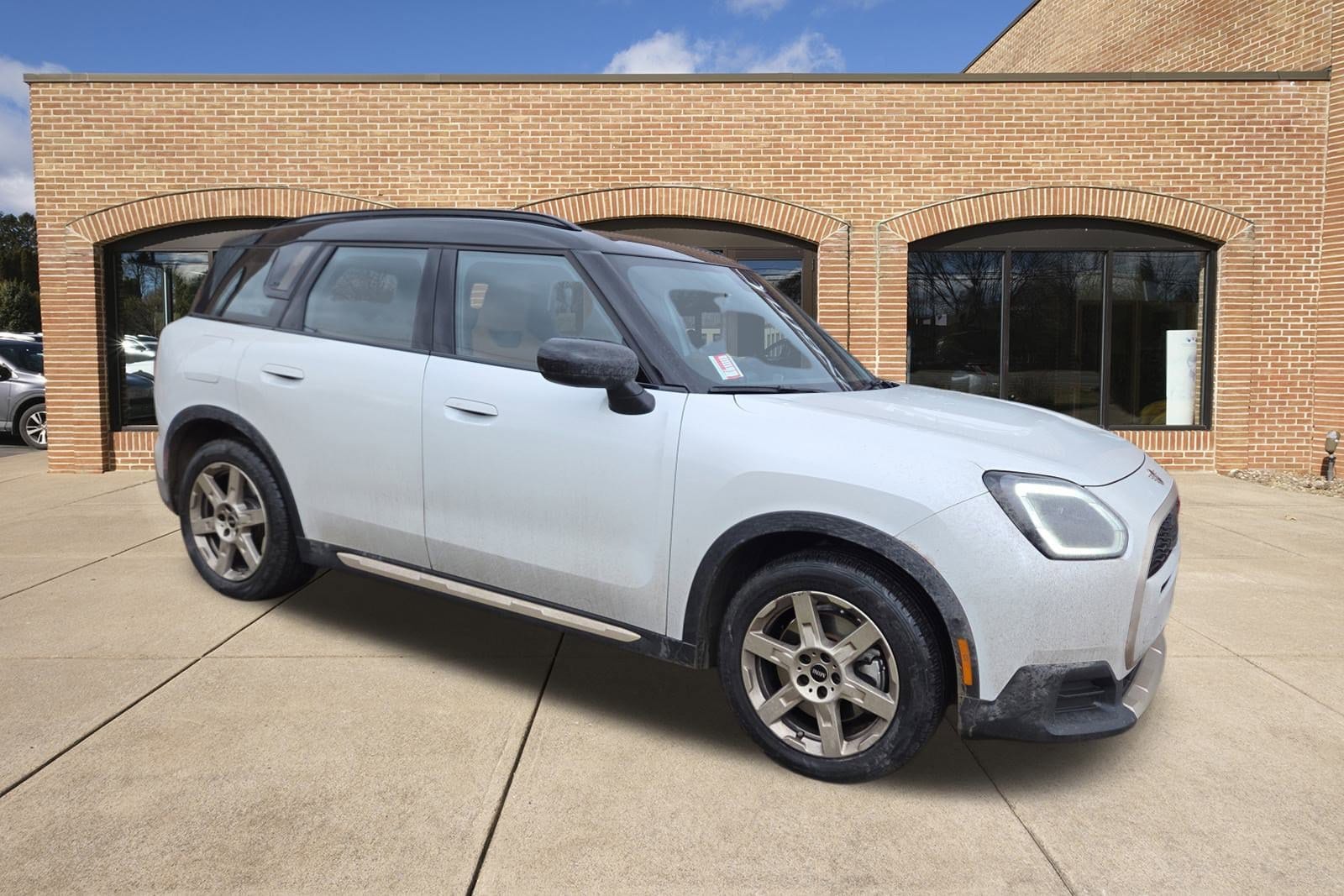 2025 MINI Countryman S's photo