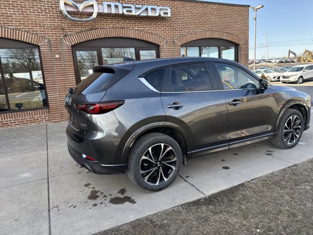 New 2025 Mazda CX-5 2.5 S Preferred AWD SUV