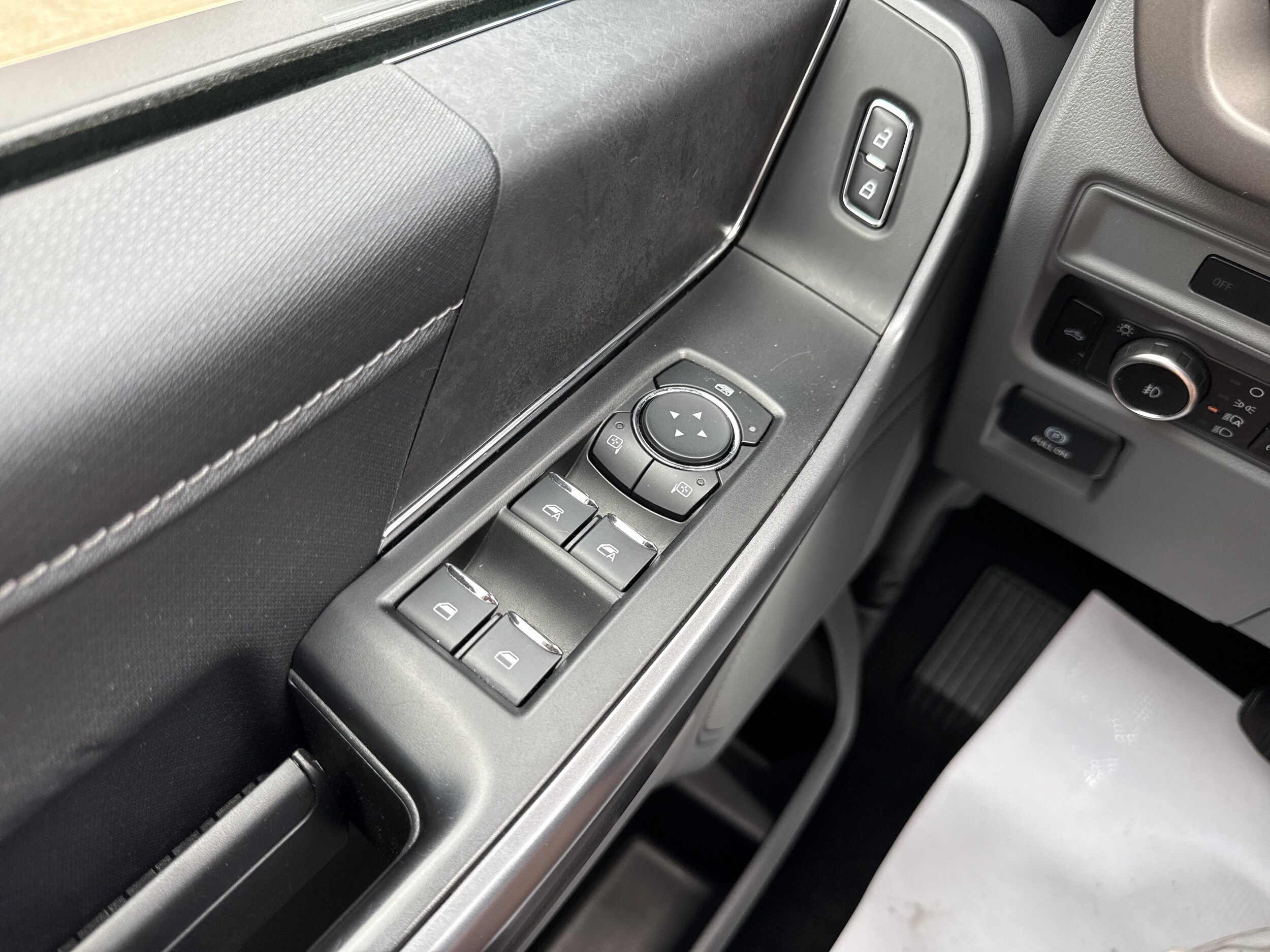 2025 Ford F-150 XLT - Photo 16