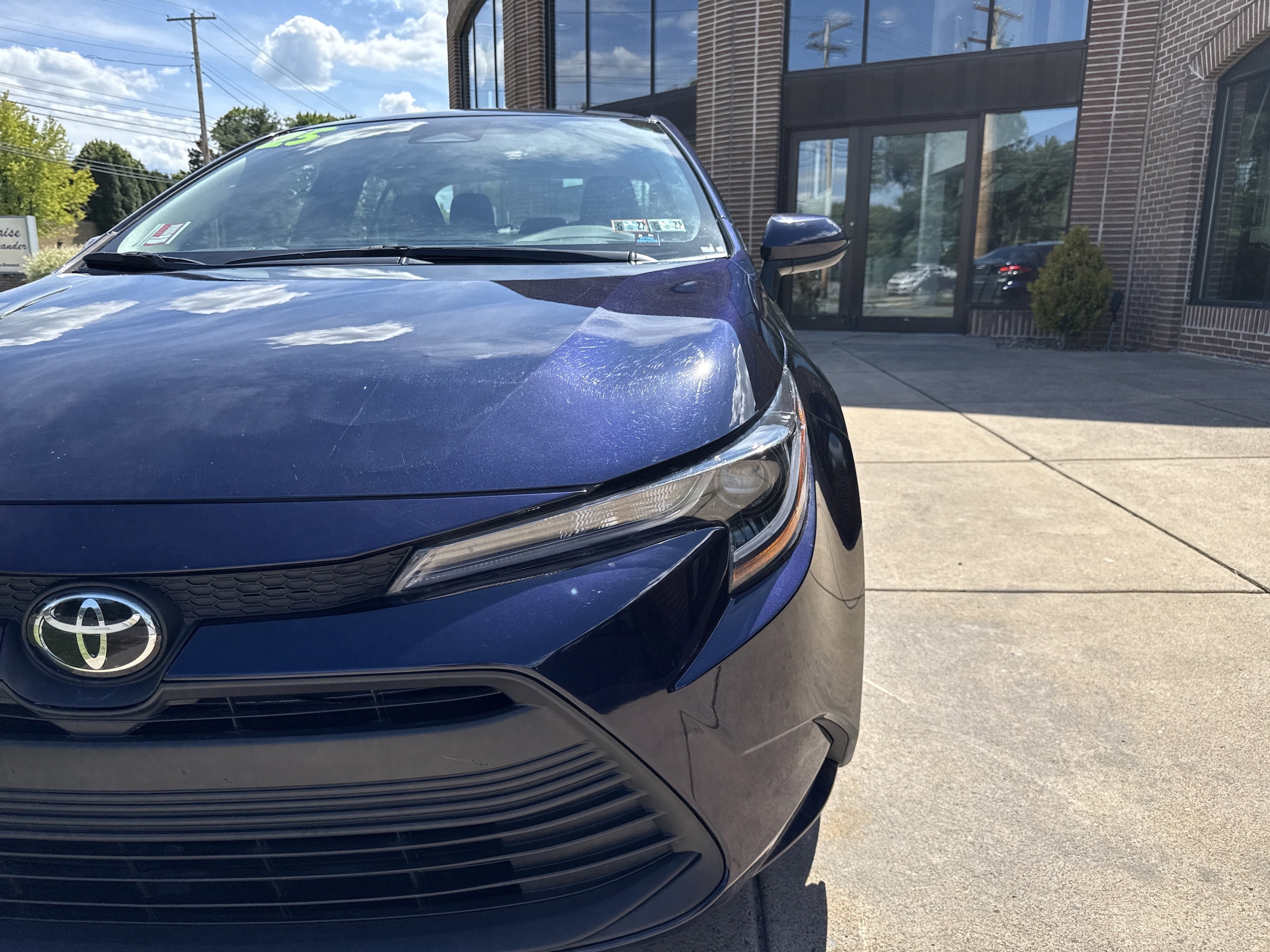 2025 Toyota Corolla LE - Photo 10
