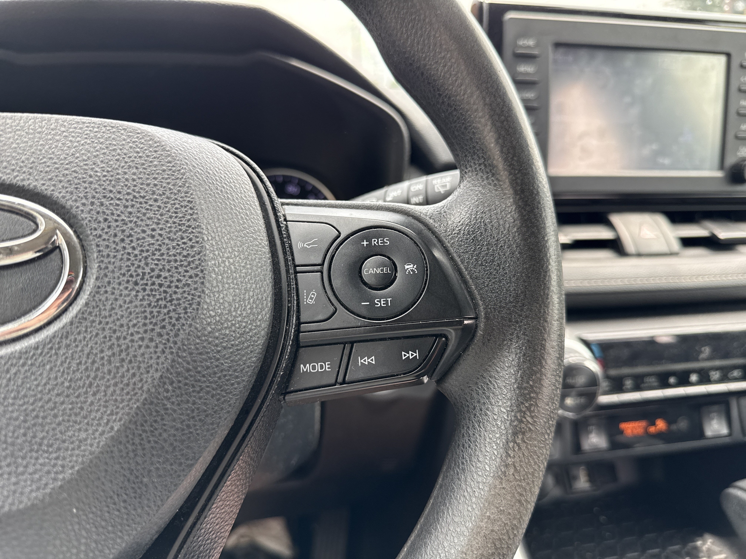 2019 Toyota RAV4 XLE - Photo 32