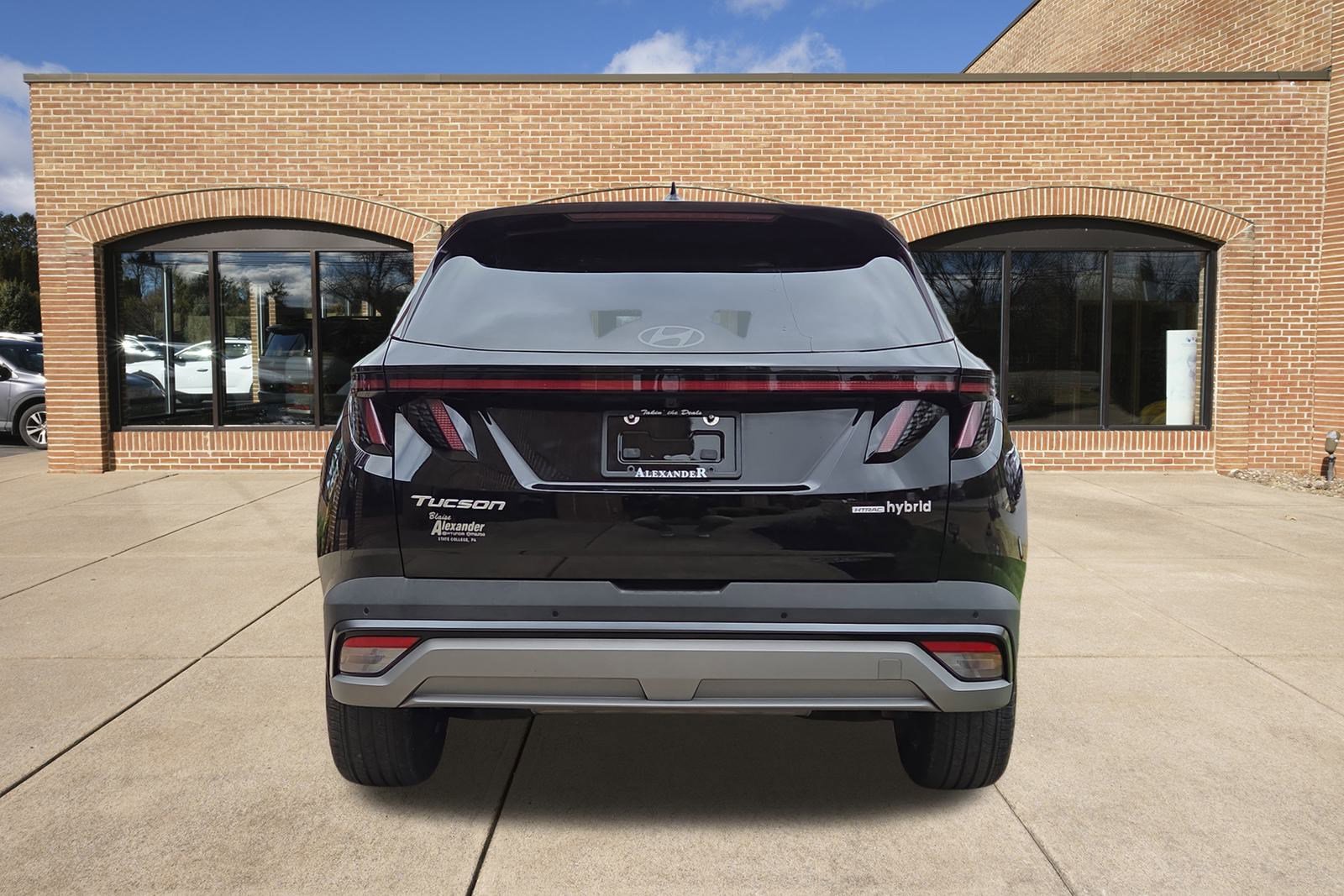 2025 Hyundai Tucson Hybrid Limited photo 4