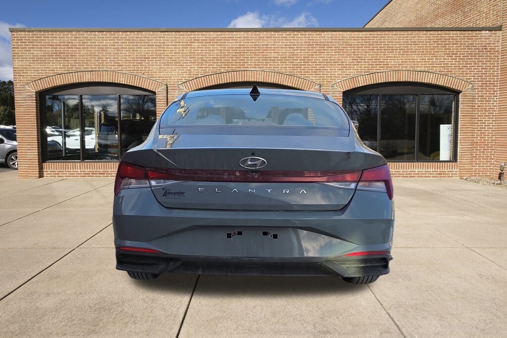 Used 2023 Hyundai Elantra SEL Sedan