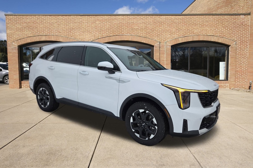 Used 2024 Kia Sorento S SUV