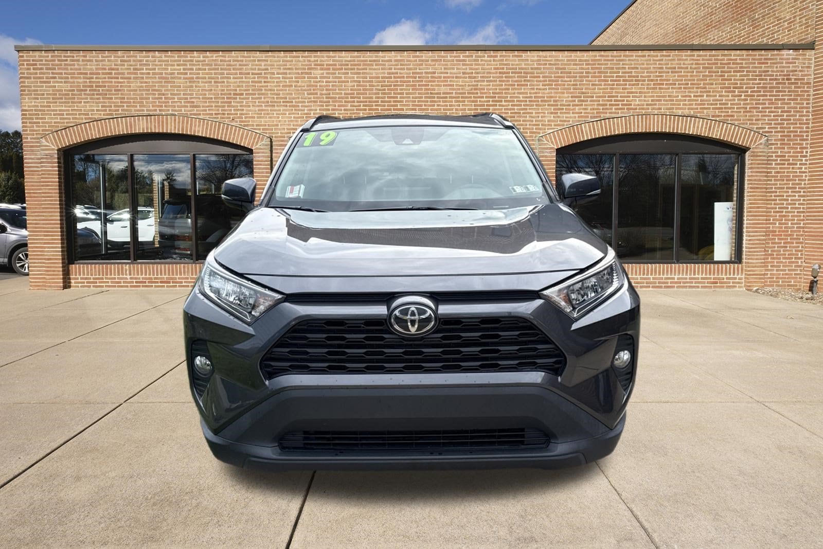 2019 Toyota RAV4 XLE - Photo 17