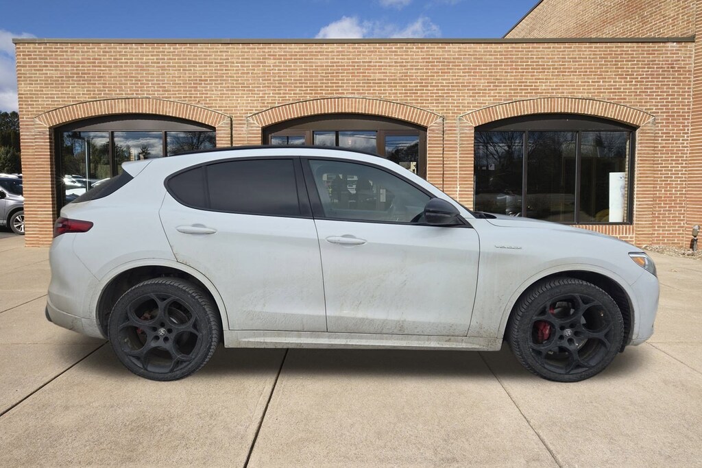 Used 2022 Alfa Romeo Stelvio Ti SUV